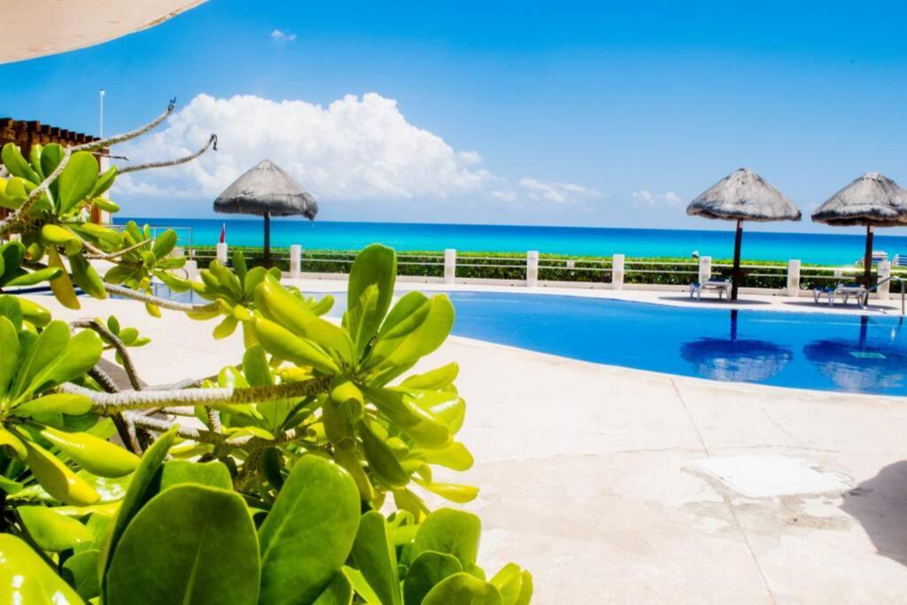 Villas Marlin 108, A Pie De Playa, Albercas, Jacuzi, Ubicacion Inmejorable Cancun Exterior photo