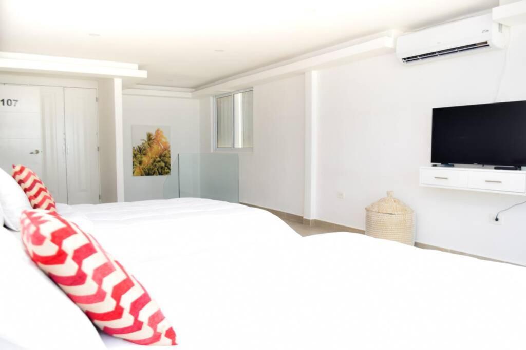 Villas Marlin 108, A Pie De Playa, Albercas, Jacuzi, Ubicacion Inmejorable Cancun Exterior photo