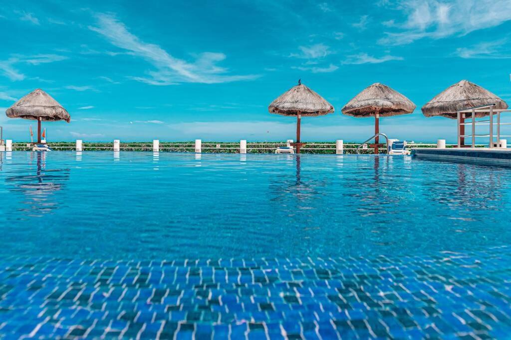 Villas Marlin 108, A Pie De Playa, Albercas, Jacuzi, Ubicacion Inmejorable Cancun Exterior photo